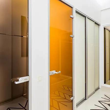 Apartment Leogrand Deluxe On Doroshenka 17 *