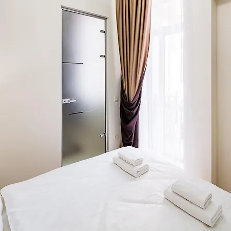 Apartment Leogrand Deluxe On Doroshenka 17 *