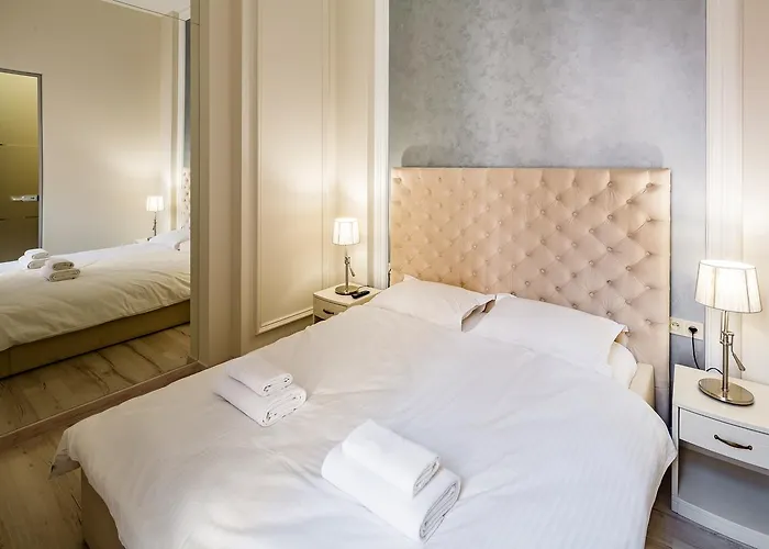 Apartamento Leogrand Deluxe On Doroshenka 17 *